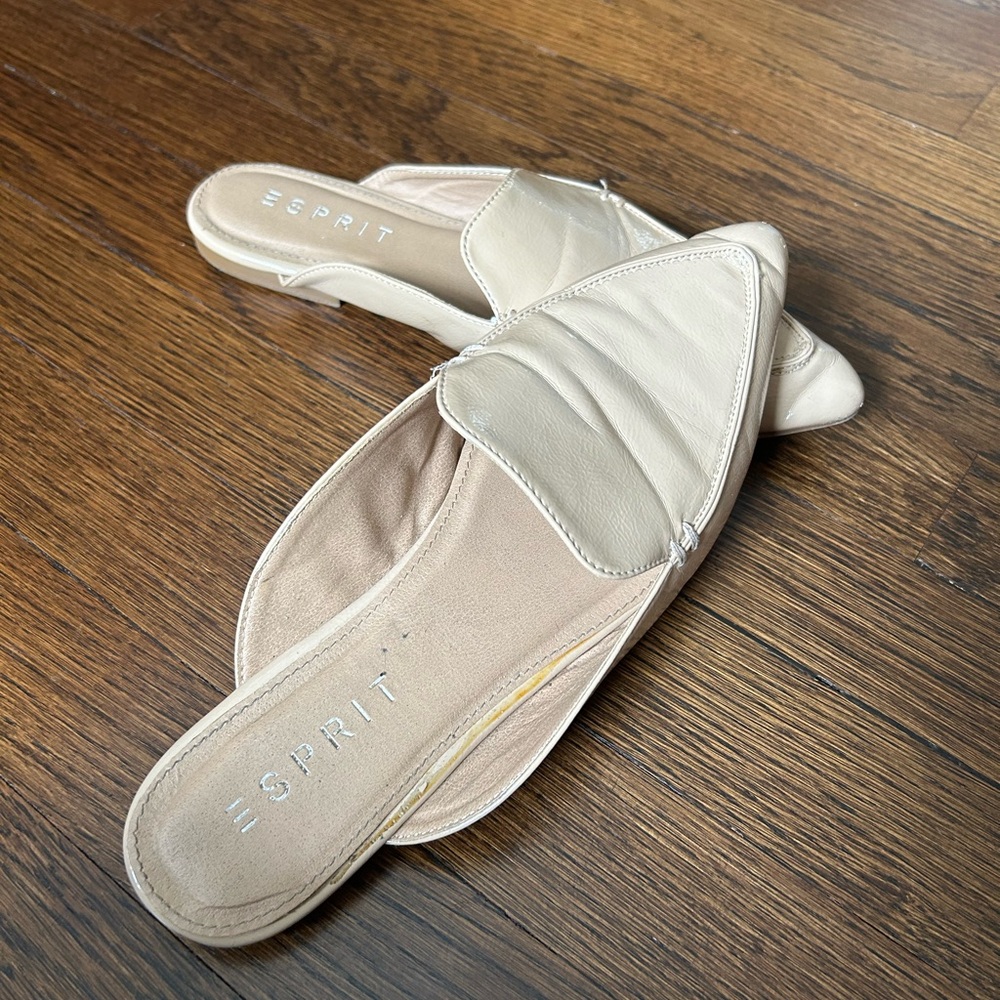 Spirit Cream Faux shiny leather mules